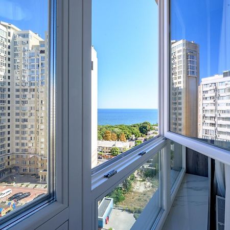 Светлая Квартира Новый Берег Odessa Exteriör bild